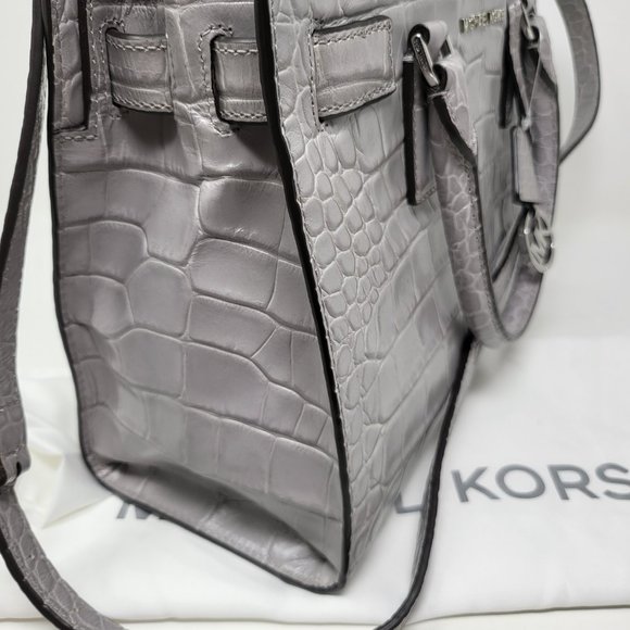 Michael Kors Handbag - Picture 4 of 9